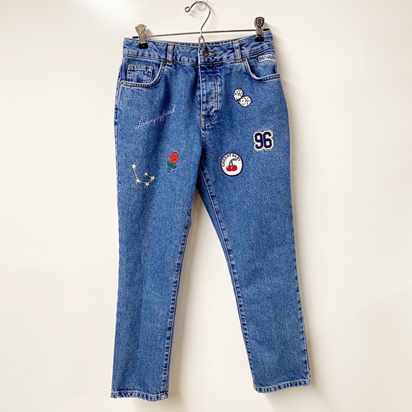 subdued jeans boyfriend